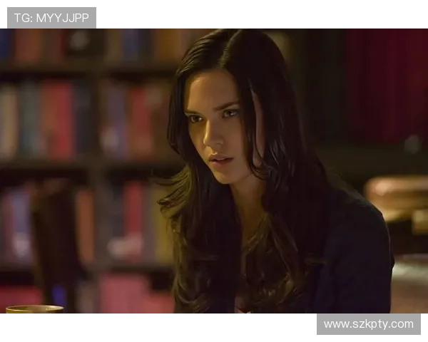 《床下有人》：揭秘惊悚背后，星光璀璨的演员阵容